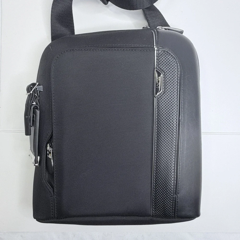 TUMI Black Ballistic Nylon Crossbody Messenger Travel Tablet Shoulder Bag